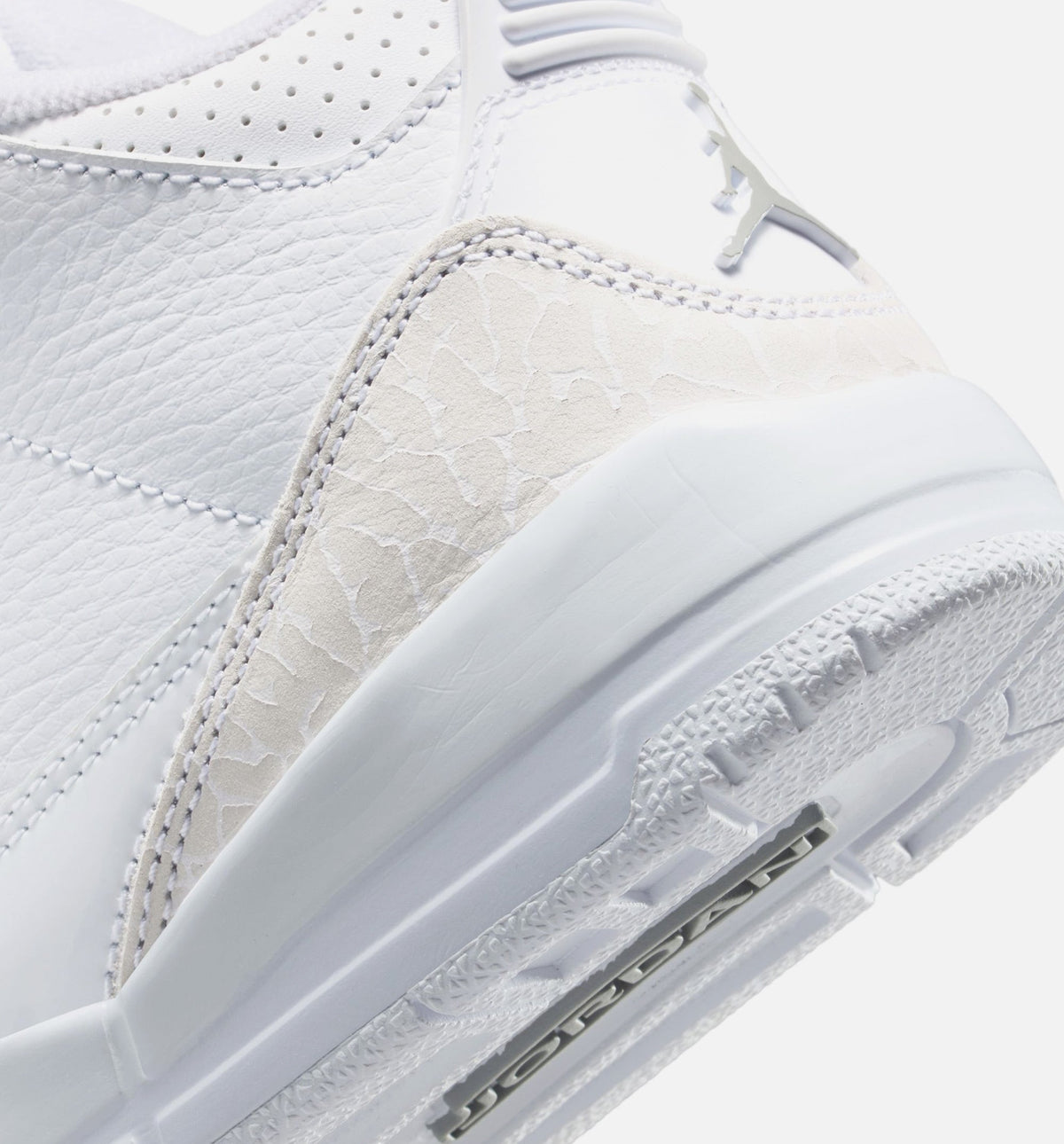 Air Jordan 3 Retro White and Silver Preschool Shoes - White/Metallic Silver
